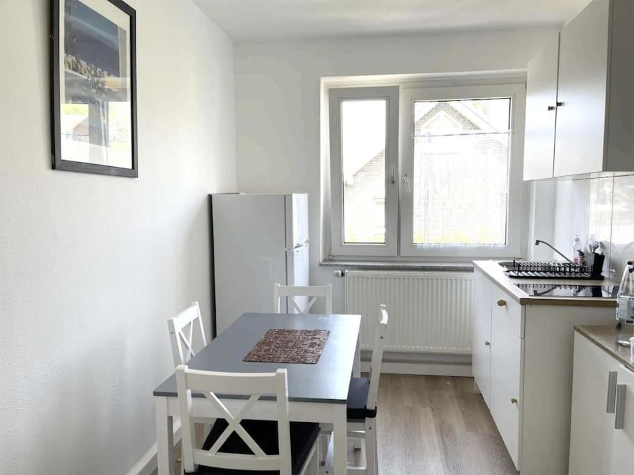 Duesseldorf Messe And Airport, 2-Bedroom Apartment With Kitchen And Garden Duisburg Eksteriør bilde
